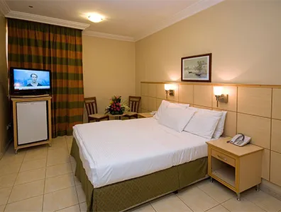 hotel guestroom